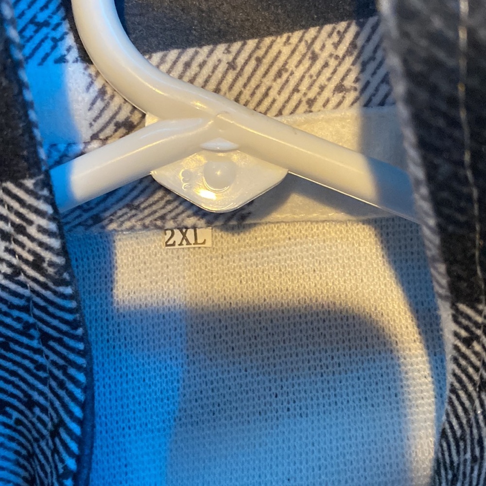 Shacket - Picture 2 of 3